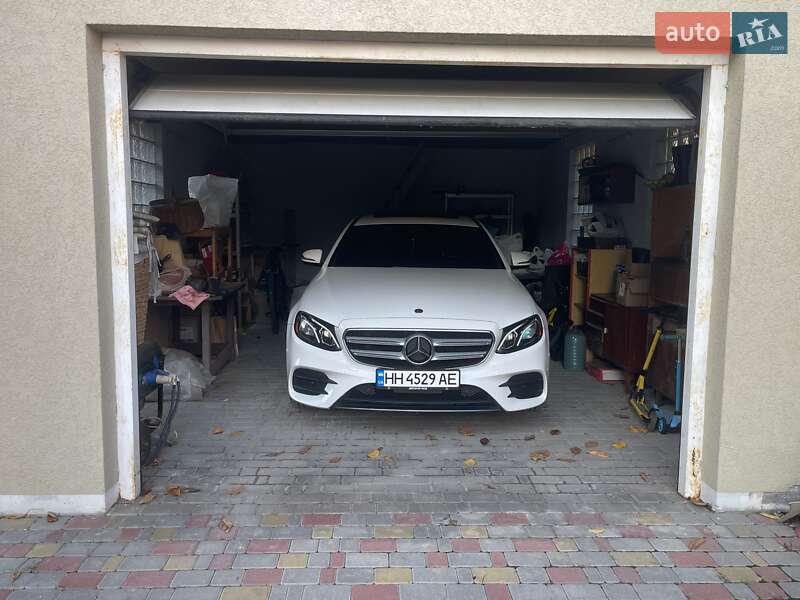 Седан Mercedes-Benz E-Class 2017 в Одесі