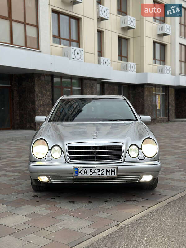Седан Mercedes-Benz E-Class 1998 в Черкассах