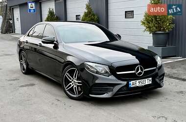 Седан Mercedes-Benz E-Class 2017 в Днепре