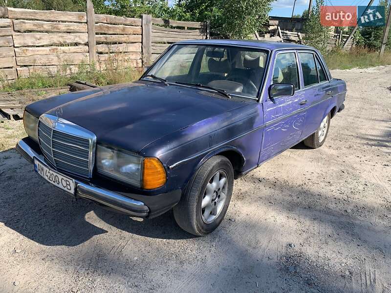 Седан Mercedes-Benz E-Class 1979 в Житомире