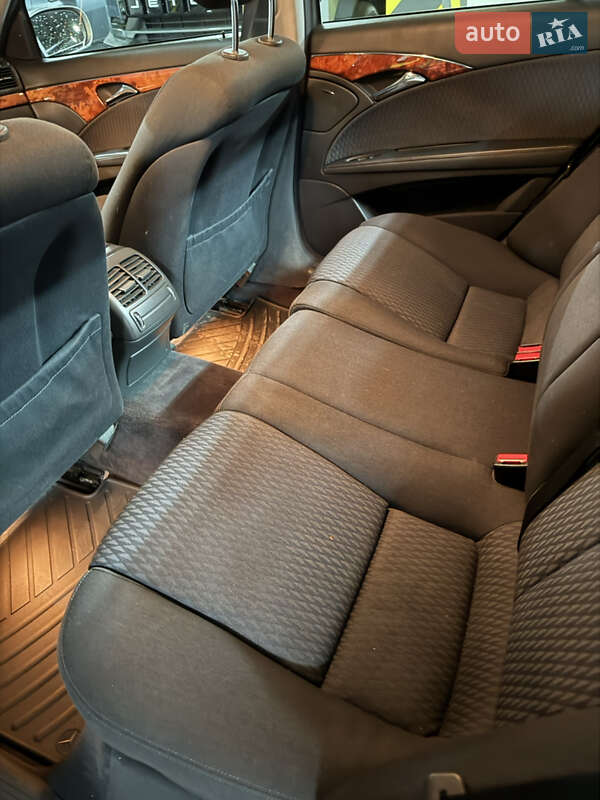 Седан Mercedes-Benz E-Class 2004 в Одесі