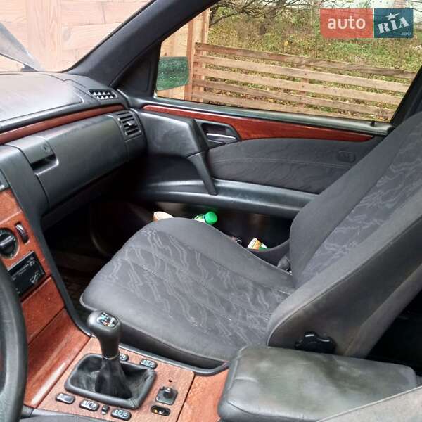 Седан Mercedes-Benz E-Class 1998 в Борщеві фото 11 Седан Mercedes-Benz E-Class 1998 в Борщеві