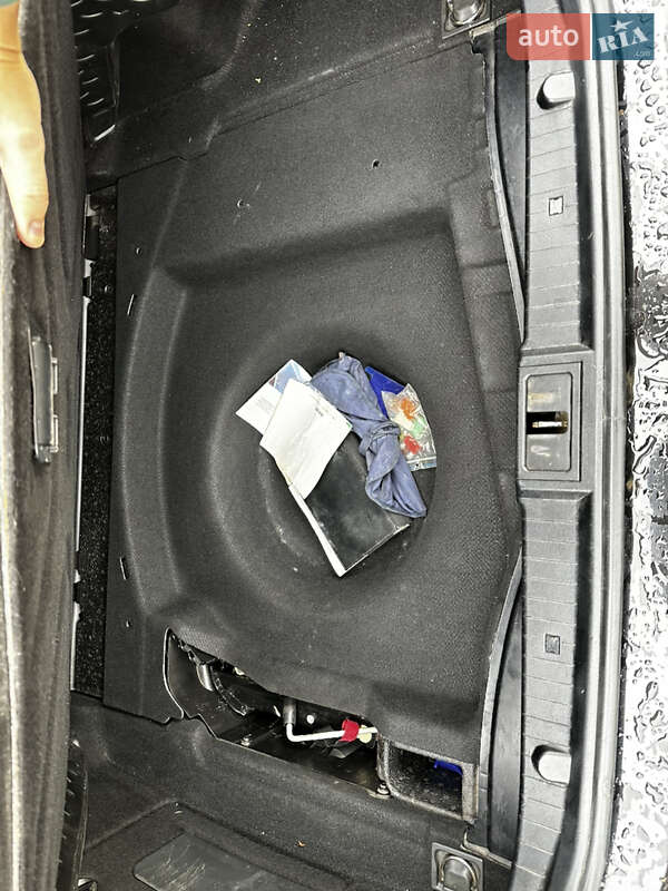 Седан Mercedes-Benz E-Class 2005 в Львове