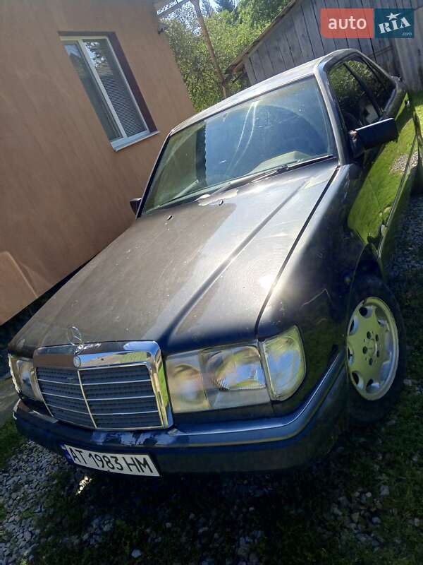 Mercedes-Benz E-Class 1992