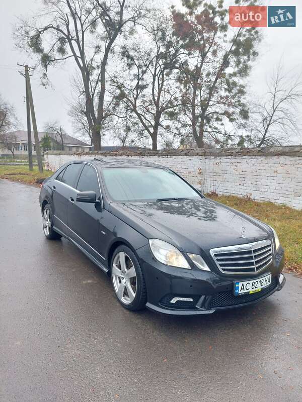 Седан Mercedes-Benz E-Class 2012 в Берестечку