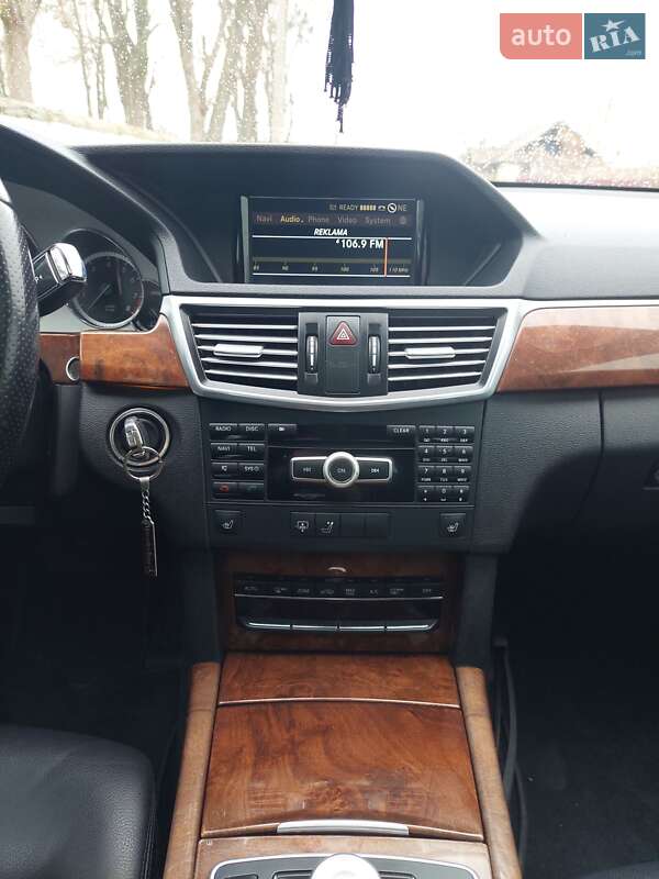 Седан Mercedes-Benz E-Class 2012 в Берестечку