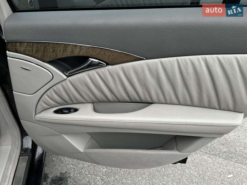 Седан Mercedes-Benz E-Class 2005 в Львове фото 17 Седан Mercedes-Benz E-Class 2005 в Львове