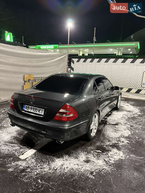 Седан Mercedes-Benz E-Class 2003 в Вінниці