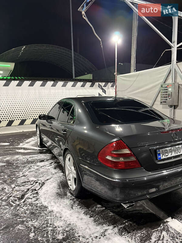 Седан Mercedes-Benz E-Class 2003 в Вінниці