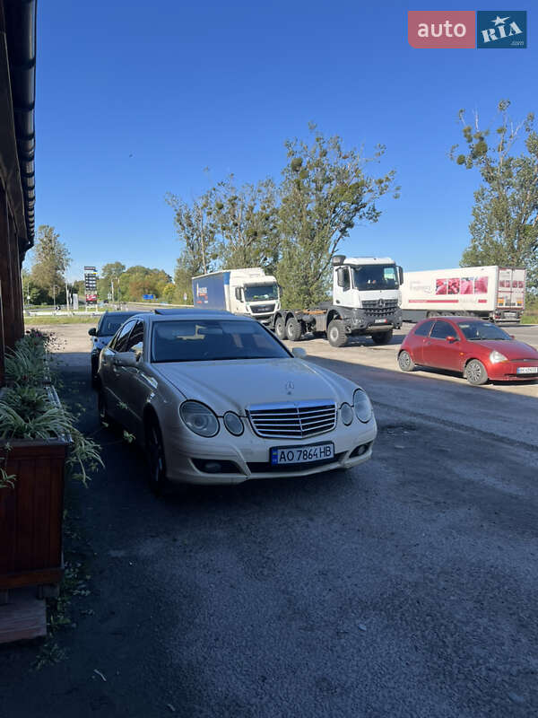Седан Mercedes-Benz E-Class 2008 в Межгорье фото 2 Седан Mercedes-Benz E-Class 2008 в Межгорье