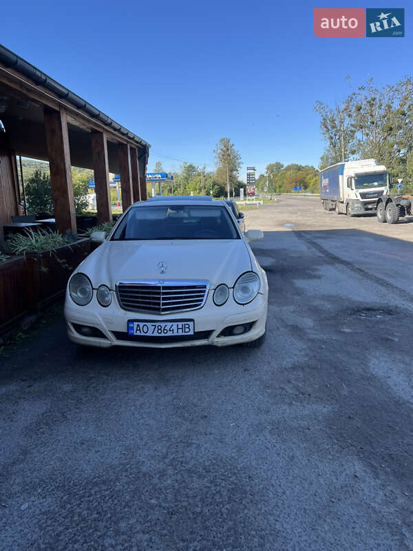 Седан Mercedes-Benz E-Class 2008 в Межгорье фото 4 Седан Mercedes-Benz E-Class 2008 в Межгорье