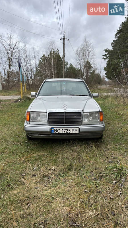 Универсал Mercedes-Benz E-Class 1992 в Киеве фото 6 Универсал Mercedes-Benz E-Class 1992 в Киеве