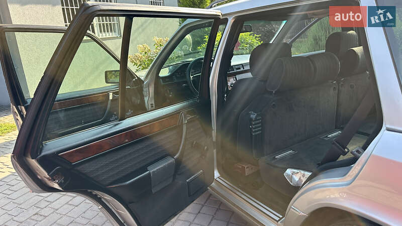 Универсал Mercedes-Benz E-Class 1992 в Киеве фото 21 Универсал Mercedes-Benz E-Class 1992 в Киеве