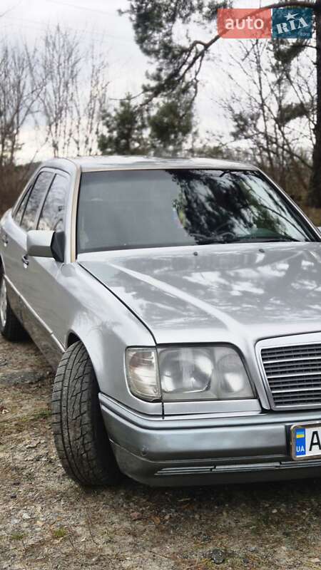 Седан Mercedes-Benz E-Class 1994 в Гостомелі