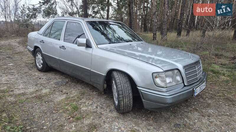 Седан Mercedes-Benz E-Class 1994 в Гостомелі