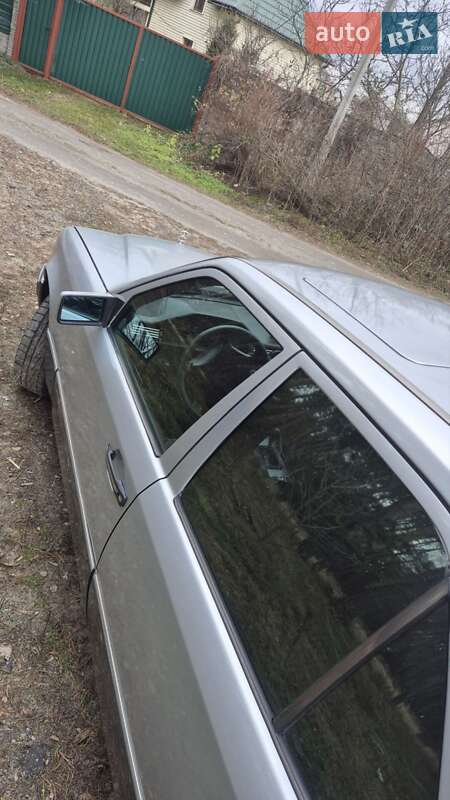 Седан Mercedes-Benz E-Class 1994 в Гостомелі
