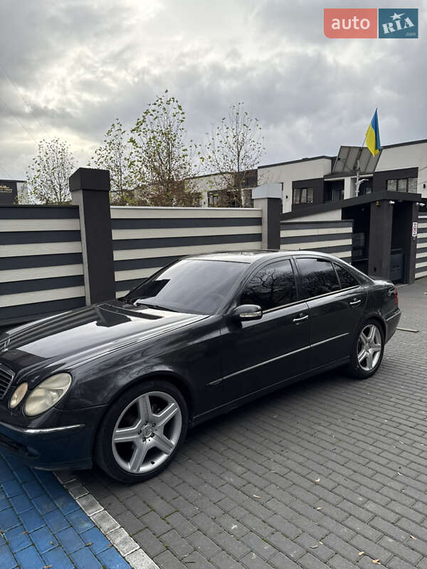 Седан Mercedes-Benz E-Class 2003 в Вінниці