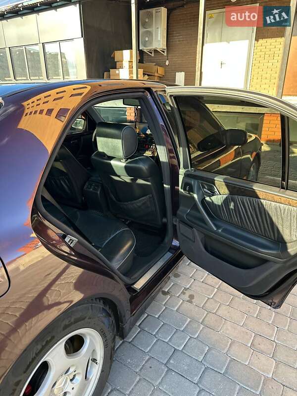 Седан Mercedes-Benz E-Class 2002 в Нетешине фото 8 Седан Mercedes-Benz E-Class 2002 в Нетешине