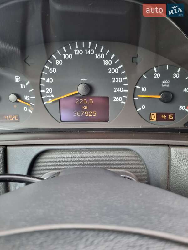 Седан Mercedes-Benz E-Class 2001 в Коломиї