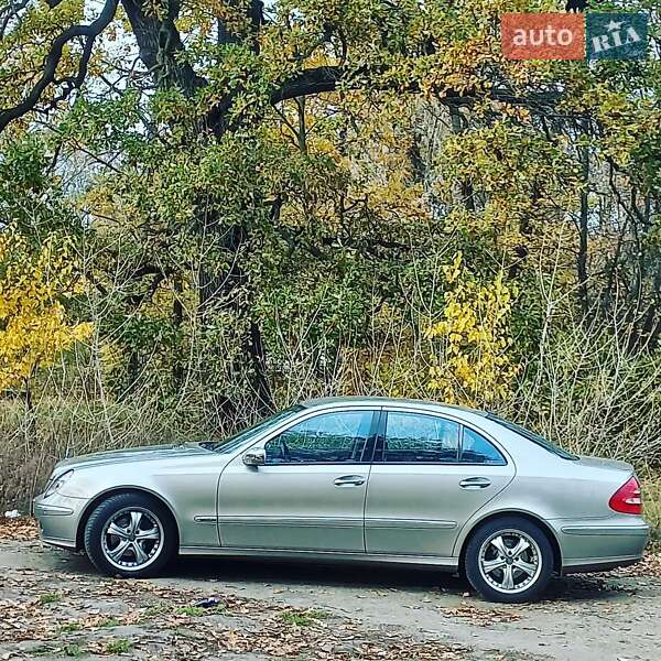 Седан Mercedes-Benz E-Class 2002 в Києві фото 23 Седан Mercedes-Benz E-Class 2002 в Києві