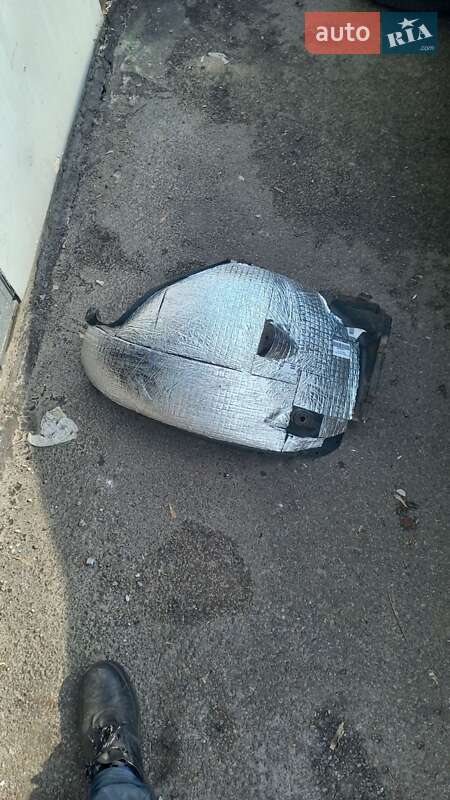 Седан Mercedes-Benz E-Class 2002 в Києві фото 41 Седан Mercedes-Benz E-Class 2002 в Києві