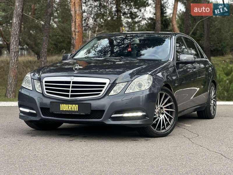 Mercedes-Benz E-Class 2011 Mercedes-Benz E-Class 2011