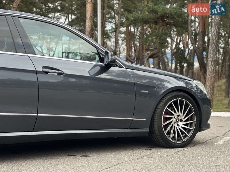 Седан Mercedes-Benz E-Class 2011 в Киеве фото 11 Седан Mercedes-Benz E-Class 2011 в Киеве