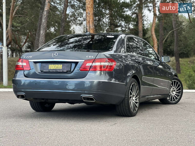 Седан Mercedes-Benz E-Class 2011 в Киеве фото 16 Седан Mercedes-Benz E-Class 2011 в Киеве