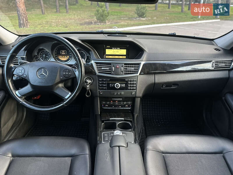 Седан Mercedes-Benz E-Class 2011 в Киеве фото 21 Седан Mercedes-Benz E-Class 2011 в Киеве