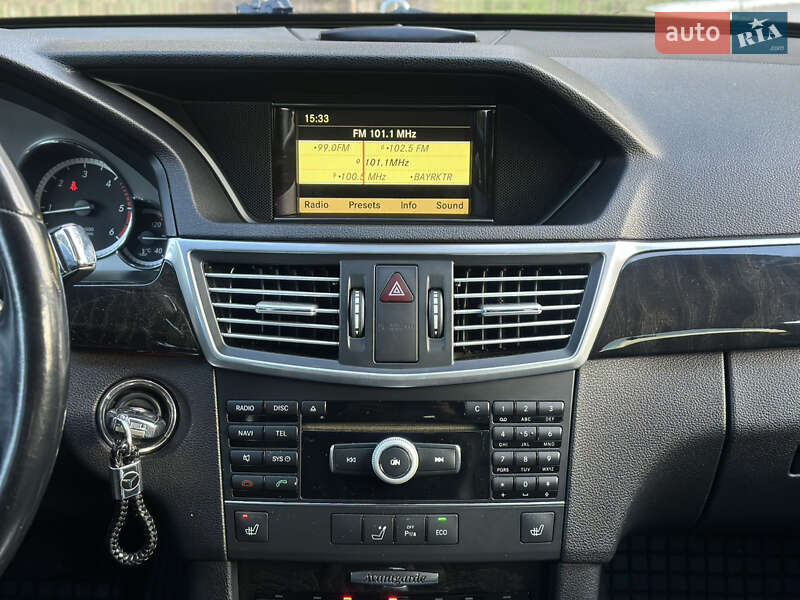 Седан Mercedes-Benz E-Class 2011 в Киеве фото 26 Седан Mercedes-Benz E-Class 2011 в Киеве