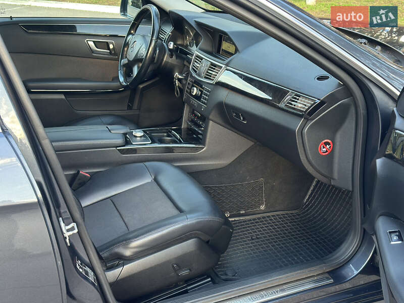 Седан Mercedes-Benz E-Class 2011 в Киеве фото 37 Седан Mercedes-Benz E-Class 2011 в Киеве