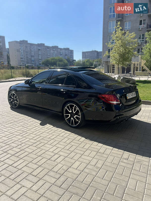 Седан Mercedes-Benz E-Class 2018 в Дніпрі
