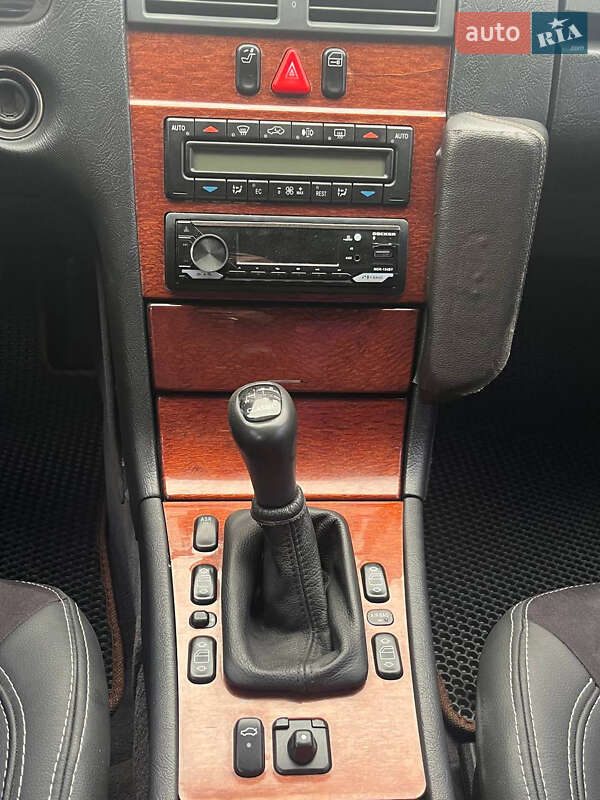 Седан Mercedes-Benz E-Class 1998 в Кривом Роге