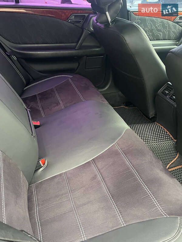 Седан Mercedes-Benz E-Class 1998 в Кривом Роге