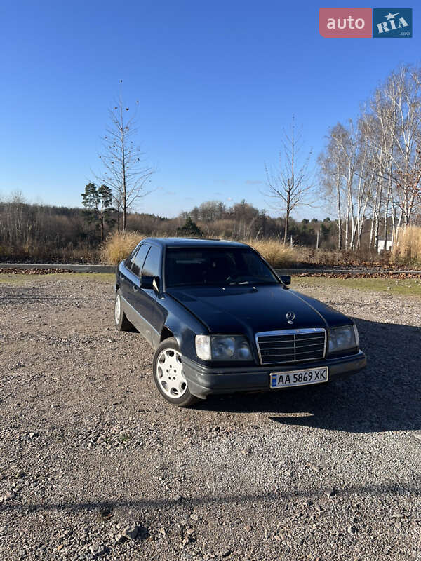Седан Mercedes-Benz E-Class 1988 в Дмитровке