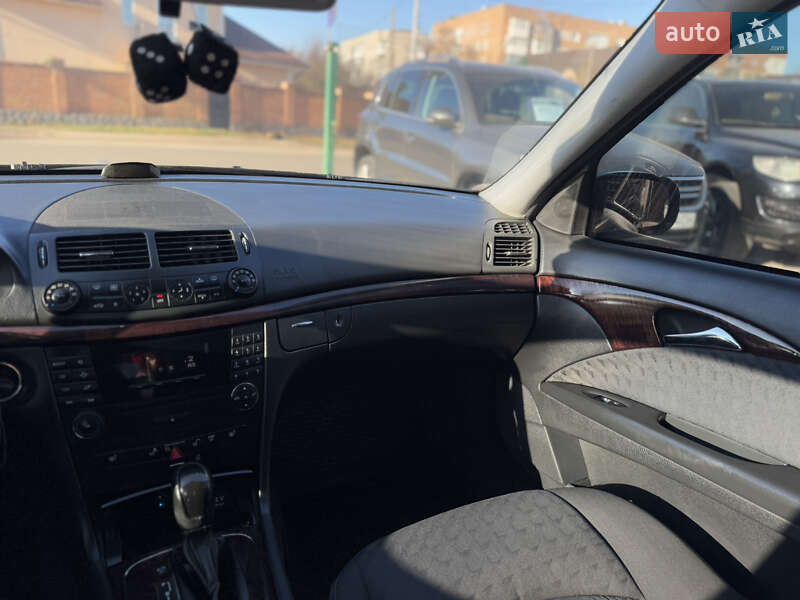 Седан Mercedes-Benz E-Class 2005 в Бердичеві