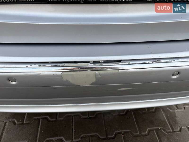 Седан Mercedes-Benz E-Class 2004 в Киеве