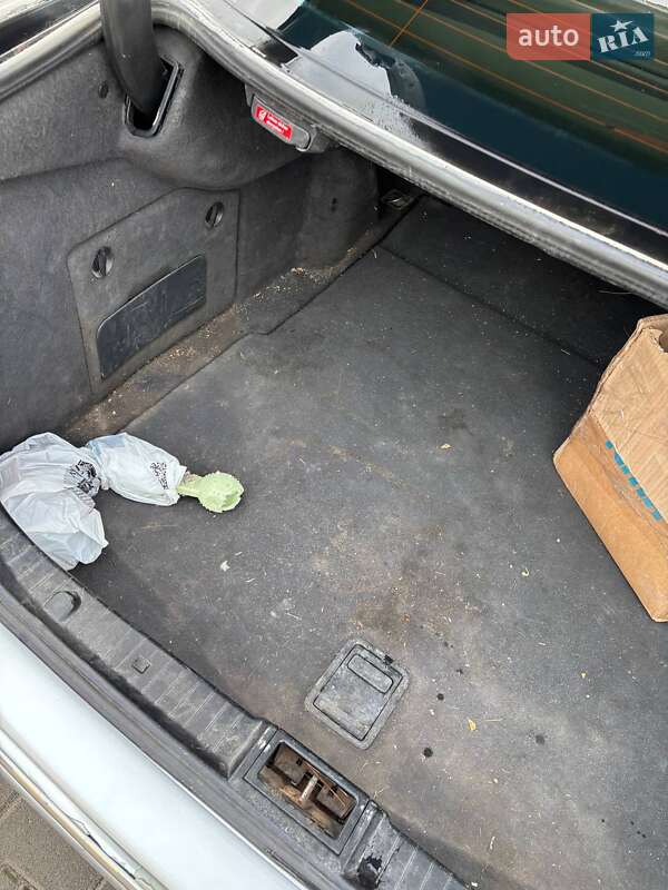 Седан Mercedes-Benz E-Class 2004 в Киеве