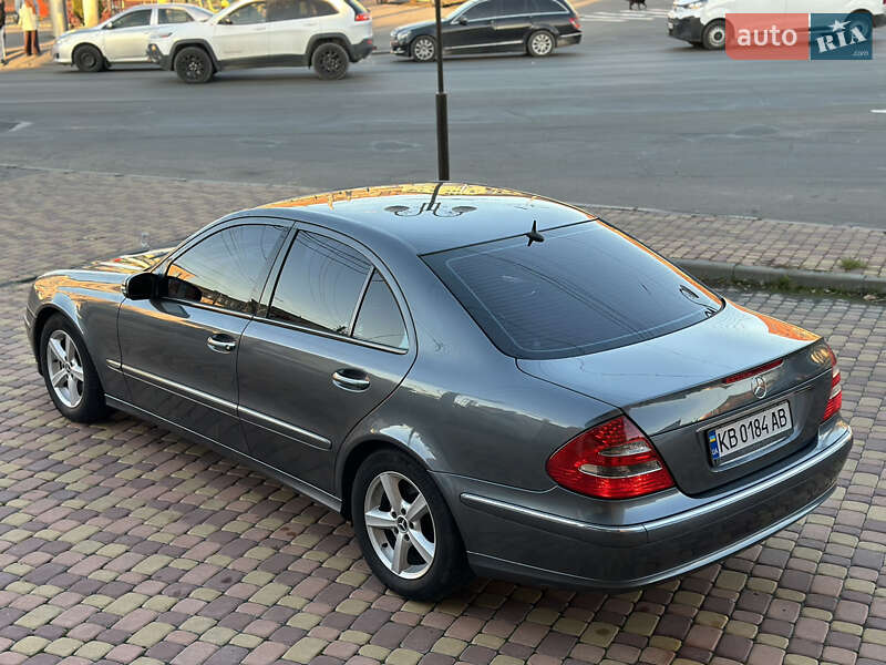 Седан Mercedes-Benz E-Class 2005 в Виннице