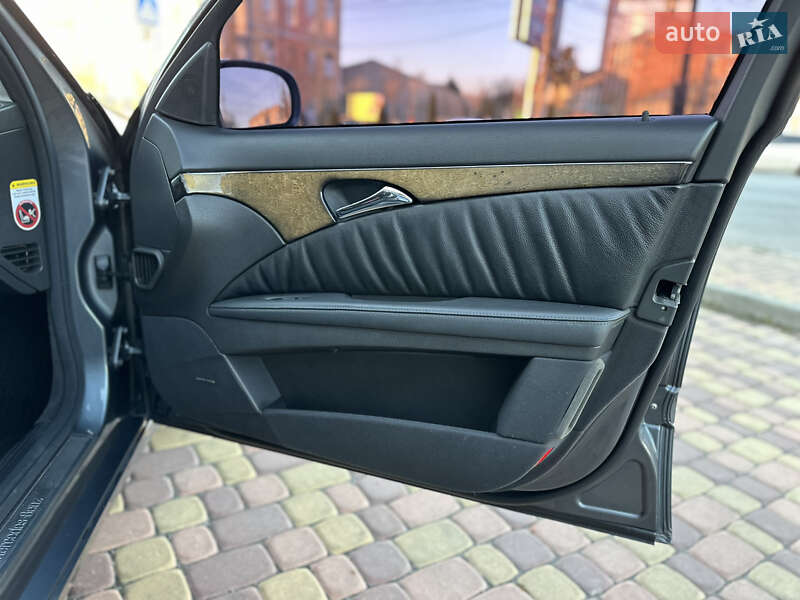 Седан Mercedes-Benz E-Class 2005 в Виннице