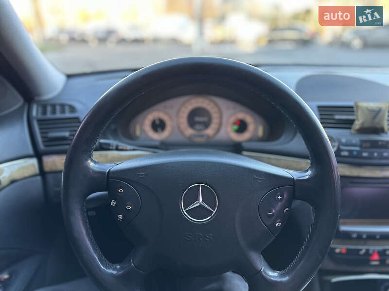 Седан Mercedes-Benz E-Class 2005 в Виннице