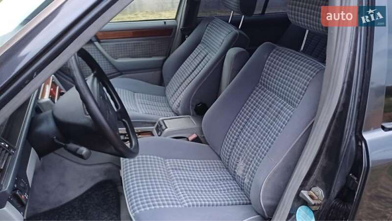 Седан Mercedes-Benz E-Class 1995 в Берегово фото 7 Седан Mercedes-Benz E-Class 1995 в Берегово