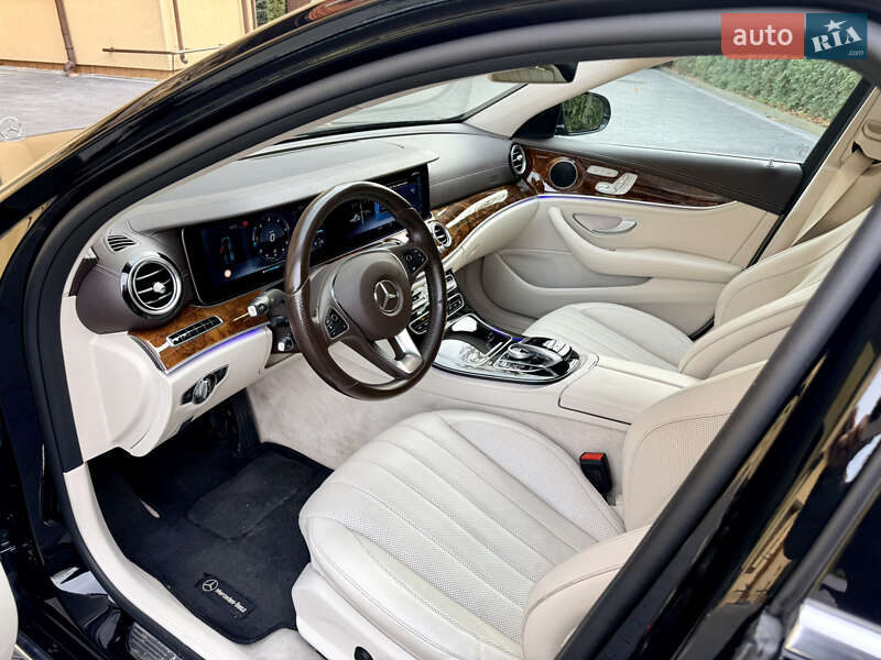 Седан Mercedes-Benz E-Class 2017 в Луцке