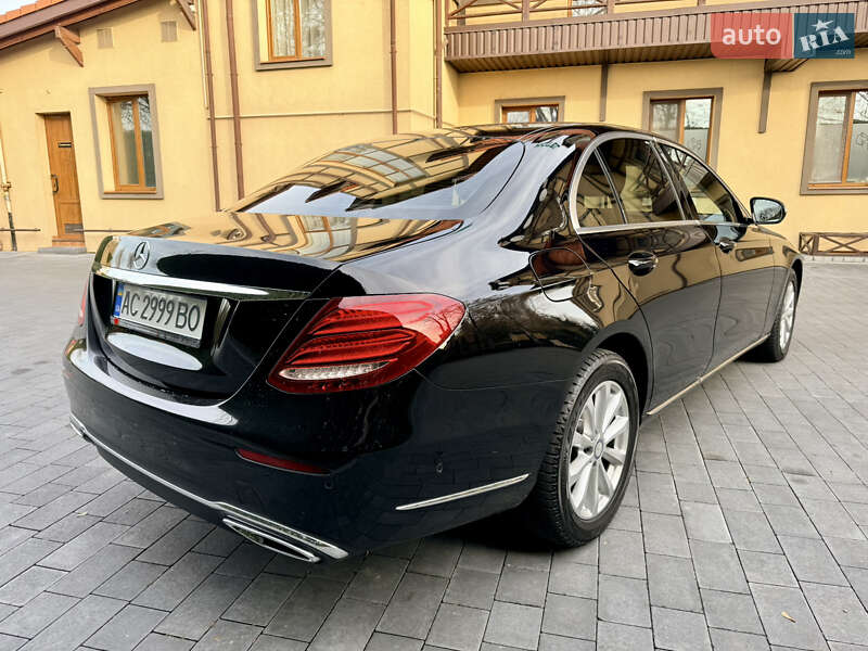 Седан Mercedes-Benz E-Class 2017 в Луцке