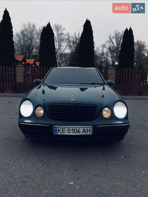 Mercedes-Benz E-Class 2001