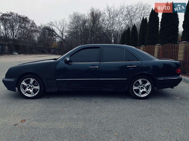 Седан Mercedes-Benz E-Class 2001 в Дніпрі