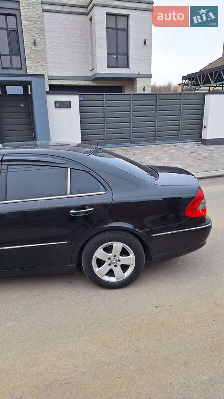 Седан Mercedes-Benz E-Class 2004 в Ивано-Франковске