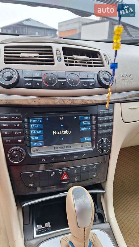 Седан Mercedes-Benz E-Class 2004 в Ивано-Франковске