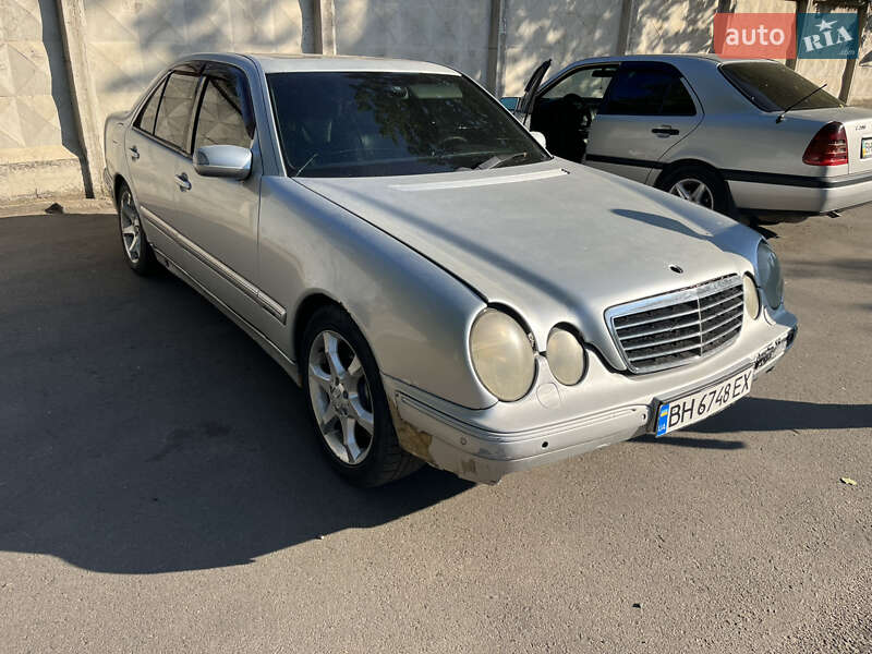 Mercedes-Benz E-Class 2000