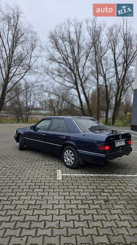 Седан Mercedes-Benz E-Class 1995 в Хмельницком